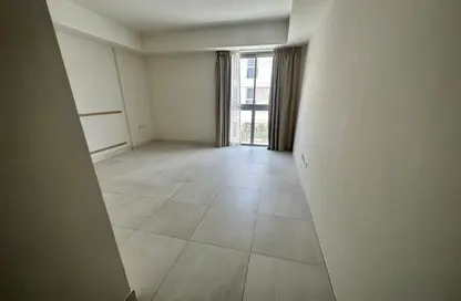 Empty Room image for: Apartment - 1 Bedroom - 2 Bathrooms for rent in Meydan Avenue - Meydan - Dubai, Image 1