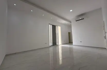 شقة - غرفة نوم - 1 حمام للايجار في مدينة الرياض - أبوظبي