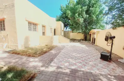 Villa - 3 Bedrooms - 2 Bathrooms for rent in Al Fayha - Al Sharq - Sharjah