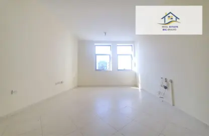 صورة لـ غرفة فارغة شقة - غرفة نوم - 1 حمام للايجار في آل نهيان - أبوظبي ، صورة رقم 1