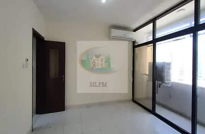 Empty Room image for: Apartment - 3 Bedrooms - 3 Bathrooms for rent in Hamdan Street - Abu Dhabi, Image 1