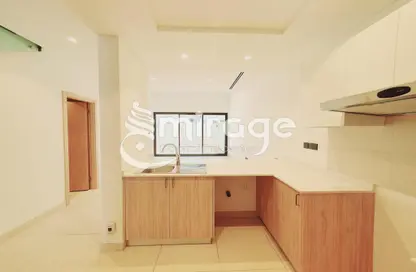 Kitchen image for: Townhouse - 3 Bedrooms - 4 Bathrooms for sale in Aldhay at Bloom Gardens - Bloom Gardens - Al Salam Street - Abu Dhabi, Image 1