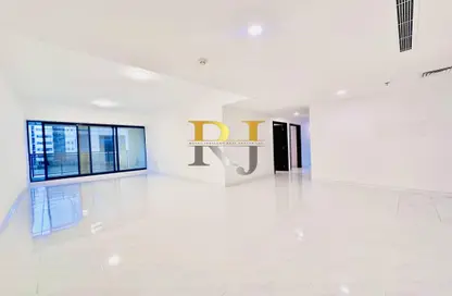Apartment - 3 Bedrooms - 3 Bathrooms for rent in Mankhool Building - Mankhool - Bur Dubai - Dubai