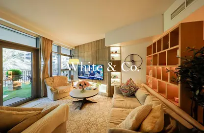 Apartment - 1 Bedroom - 2 Bathrooms for sale in BLVD Crescent Podium - BLVD Crescent - Downtown Dubai - Dubai