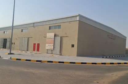 مستودع - استوديو - 4 حمامات للبيع في الصجعة الصناعية - آلصجعه - الشارقة