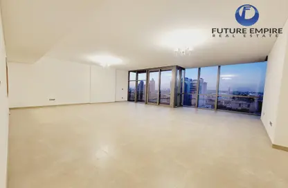 Apartment - 3 Bedrooms - 4 Bathrooms for rent in Airport Road Area - Al Garhoud - Dubai