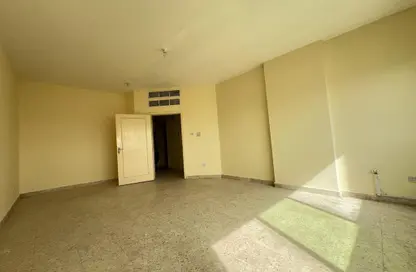 صورة لـ غرفة فارغة شقة - 2 غرف نوم - 2 حمامات للايجار في شابية - مصفح - أبوظبي ، صورة رقم 1