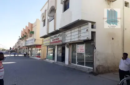 عمارة بالكامل - استوديو - 7 حمامات للبيع في اليرموك - القاسمية - الشارقة