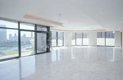 Apartment - 4 Bedrooms - 6 Bathrooms for rent in IL Primo - Opera District - Downtown Dubai - Dubai