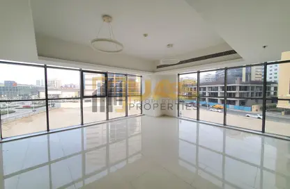 Apartment - 2 Bedrooms - 3 Bathrooms for rent in Zee Zee Tower - Al Barsha 1 - Al Barsha - Dubai