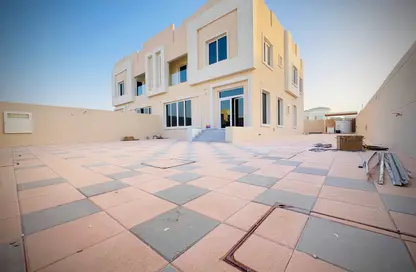 Villa - 3 Bedrooms - 4 Bathrooms for rent in Al Hooshi Villas - Hoshi - Al Badie - Sharjah