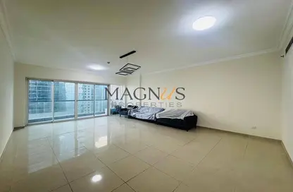 شقة - 2 غرف نوم - 2 حمامات للايجار في V3 - (JLT) مجمع V - أبراج بحيرة الجميرا - دبي