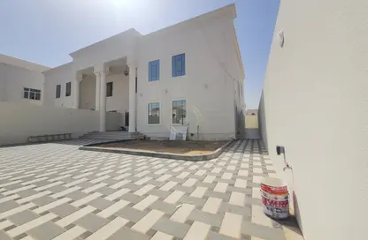 Villa - 5 Bedrooms - 6 Bathrooms for rent in Shi'bat Al Wutah - Al Ain