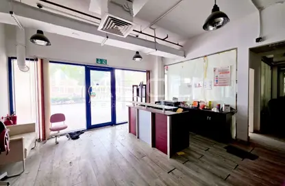 Shop - Studio for rent in Jumeirah Bay Towers - Jumeirah Lake Towers - Dubai