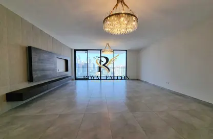 Apartment - 3 Bedrooms - 5 Bathrooms for rent in Business Bay - Dubai