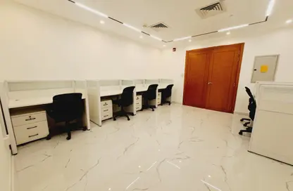 Office Space - Studio - 4 Bathrooms for rent in Al Nasr Plaza - Oud Metha - Bur Dubai - Dubai