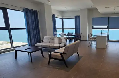 Living / Dining Room image for: Apartment - 3 Bedrooms - 4 Bathrooms for sale in Pixel - Makers District - Al Reem Island - Abu Dhabi, Image 1
