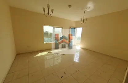 شقة - 2 غرف نوم - 3 حمامات للايجار في أورينت تاور 1 - أورينت تاور - البستان - عجمان