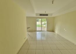 Villa - 2 bedrooms - 3 bathrooms for rent in Springs 2 - The Springs - Dubai