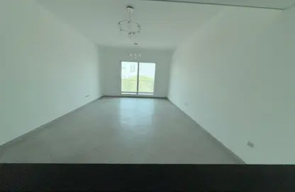 Apartment - 1 Bedroom - 2 Bathrooms for rent in Saleh Bin Lahej Building Block A - Saleh Bin Lahej Building - Jumeirah Village Circle - Dubai