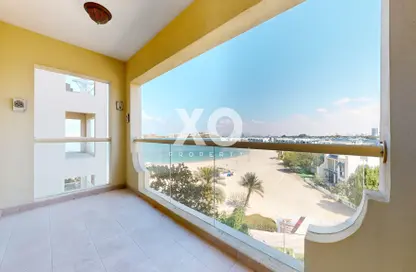 Terrace image for: Apartment - 1 Bedroom - 2 Bathrooms for sale in Al Haseer - Shoreline Apartments - Palm Jumeirah - Dubai, Image 1