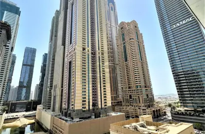 Outdoor Building image for: Apartment - 2 Bedrooms - 3 Bathrooms for rent in Marina Arcade Tower - Dubai Marina - Dubai, Image 1