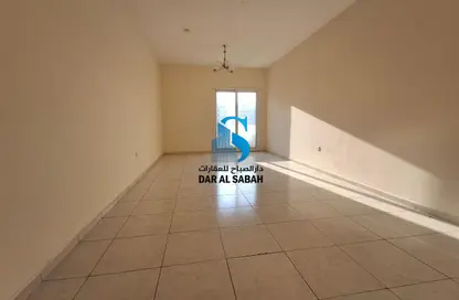 Apartment - 3 Bedrooms - 3 Bathrooms for rent in Al Hafeet Tower 6 - Al Nahda - Sharjah
