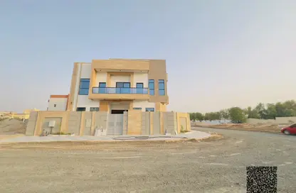 فيلا - 5 غرف نوم - 7 حمامات للايجار في الحليو 2 - الحليو - عجمان