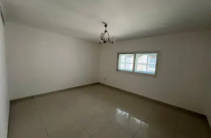 Apartment - 2 Bedrooms - 2 Bathrooms for rent in Al Qulaya'ah - Al Sharq - Sharjah