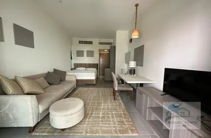 Apartment - 1 Bathroom for rent in Leonardo Residences - Masdar City - Abu Dhabi
