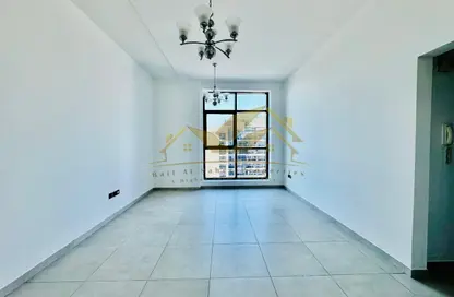 Apartment - 1 Bedroom - 2 Bathrooms for rent in Jumeirah Garden City - Al Satwa - Dubai