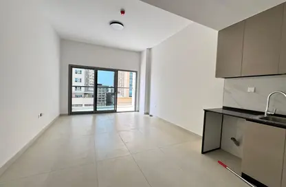 Apartment - 6 Bedrooms - 1 Bathroom for rent in Garden Residences - Emirates City - Ajman Apartment - 6 Bedrooms - 1 Bathroom for rent in Garden Residences - Emirates City - Ajman