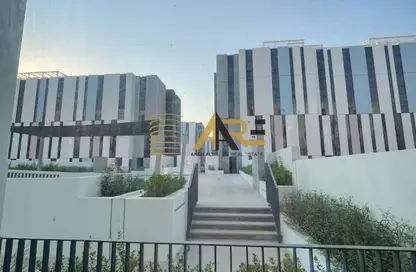 شقة - غرفة نوم - 2 حمامات للبيع في سراب 2 - الجادة - الشارقة