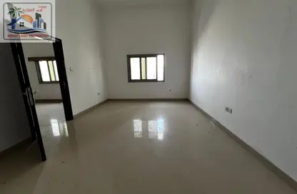 Duplex - 3 Bedrooms - 3 Bathrooms for rent in New Al Taawun Road - Al Taawun - Sharjah