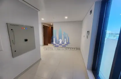 Duplex - 3 Bedrooms - 5 Bathrooms for rent in Al Dana - Al Raha Beach - Abu Dhabi