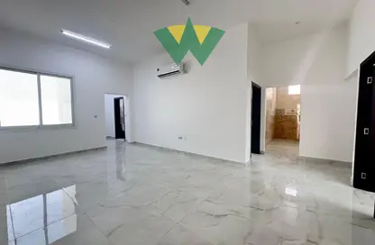 شقة - 3 غرف نوم - 3 حمامات للايجار في مدينة الرياض - أبوظبي