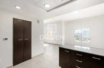 Apartment - Studio - 1 Bathroom for rent in Al Thamam - Remraam - Dubai Land - Dubai