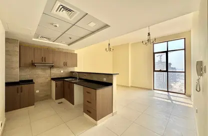 Apartment - 1 Bedroom - 2 Bathrooms for rent in Rose Building - Al Jaddaf - Dubai Apartment - 1 Bedroom - 2 Bathrooms for rent in Rose Building - Al Jaddaf - Dubai