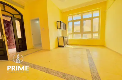 Apartment - 1 Bathroom for rent in Mushrif Gardens - Al Mushrif - Abu Dhabi
