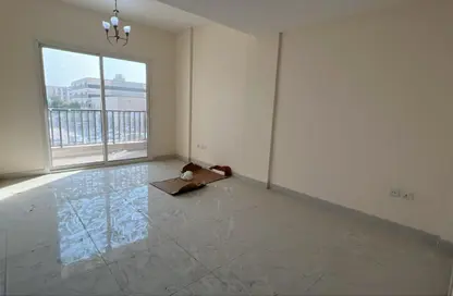 شقة - 2 غرف نوم - 2 حمامات للايجار في مبنى الميناء - 2  الروضة - الروضة - عجمان