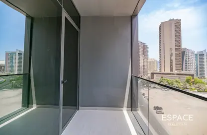 شقة - 1 حمام للايجار في الأمل تاور - مدينة دبي الرياضية - دبي