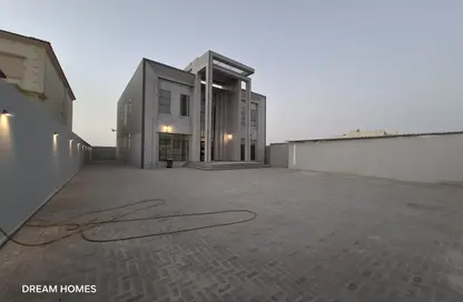 فيلا - 6 غرف نوم - 7 حمامات للايجار في مدينة الرياض - أبوظبي