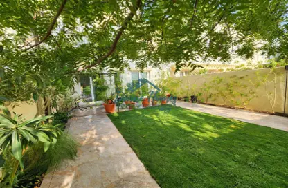Garden image for: Villa - 2 Bedrooms - 3 Bathrooms for rent in Springs 8 - The Springs - Dubai, Image 1