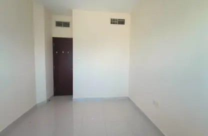 شقة - غرفة نوم - 2 حمامات للايجار في حوشي 1 - حوشي - البادي - الشارقة