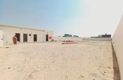 أرض - استوديو للايجار في الصجعة الصناعية - آلصجعه - الشارقة