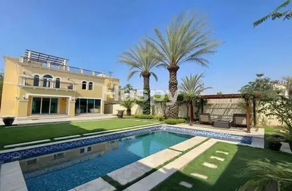 Villa - 4 Bedrooms - 5 Bathrooms for rent in Legacy - Jumeirah Park - Dubai