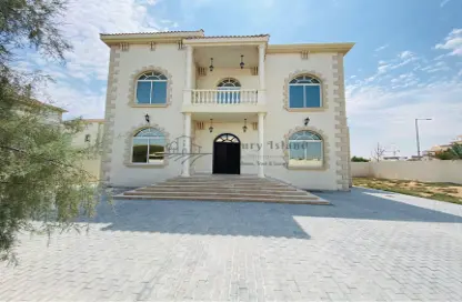 Villa - 5 Bedrooms - 6 Bathrooms for rent in Khalifa City - Abu Dhabi