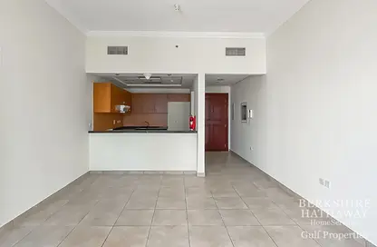 Apartment - 1 Bedroom - 2 Bathrooms for rent in Venetian - Canal Residence - Dubai Sports City - Dubai
