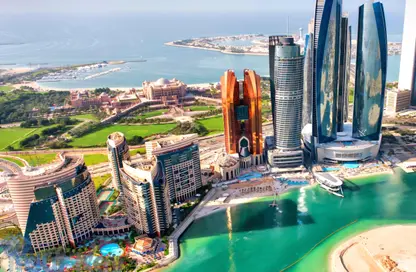 Apartment - 3 Bedrooms - 4 Bathrooms for rent in Etihad Tower 2 - Etihad Towers - Corniche Road - Abu Dhabi