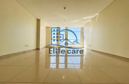 Apartment - 3 Bedrooms - 5 Bathrooms for rent in United Square - Al Khalidiya - Abu Dhabi